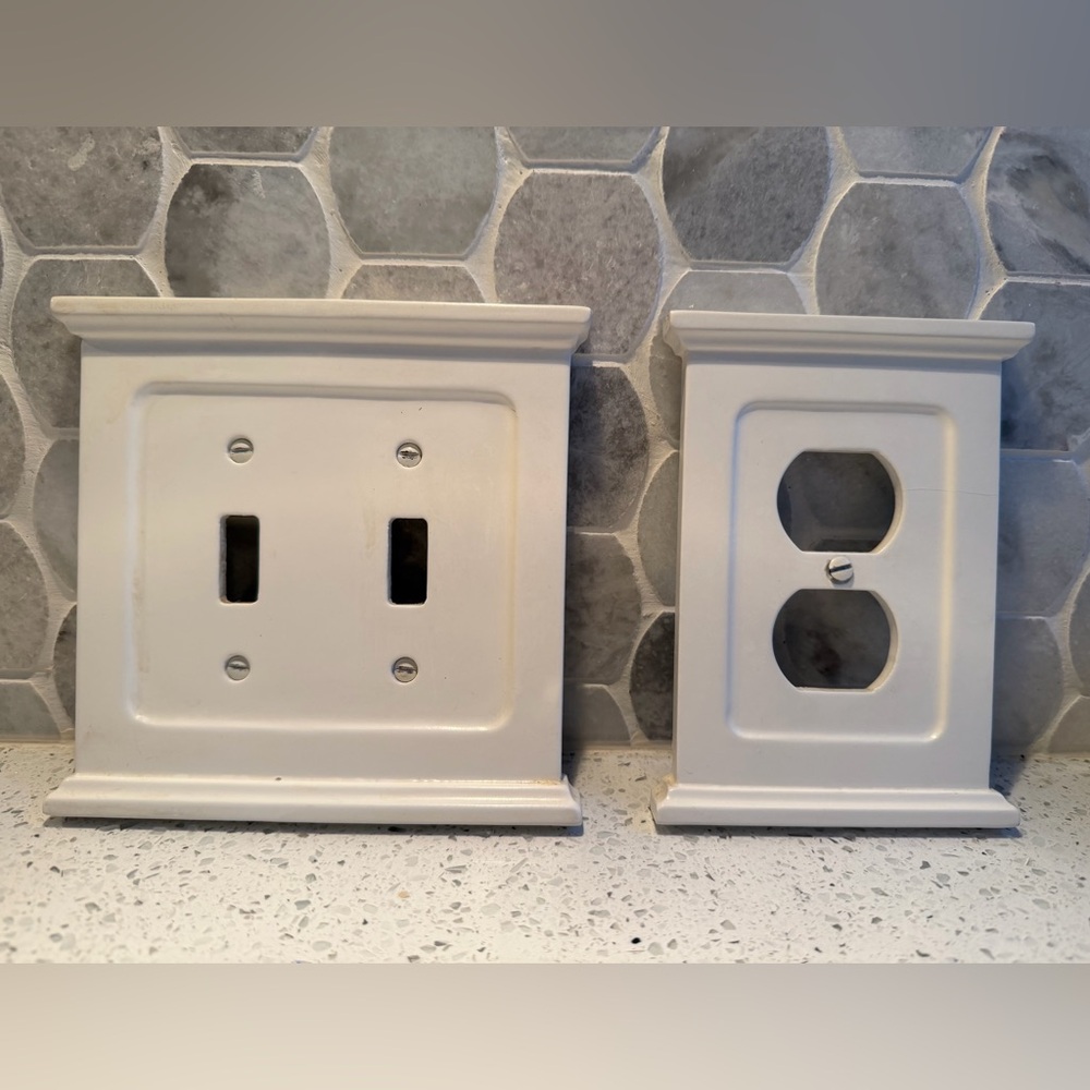 Elegant White Wall Plate Set